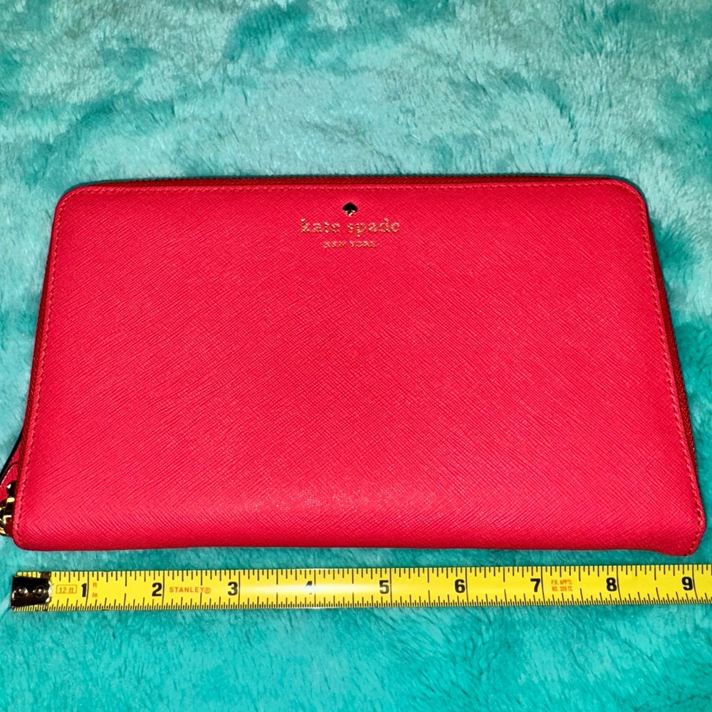 KATE SPADE XL OVERSIZE ZIP AROUND WALLET 9”x5”
